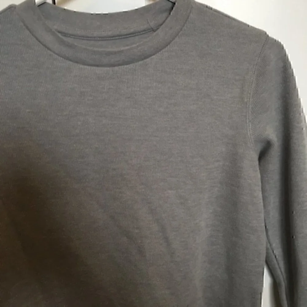 Boys size 8 medium Old Navy gray sweatshirt